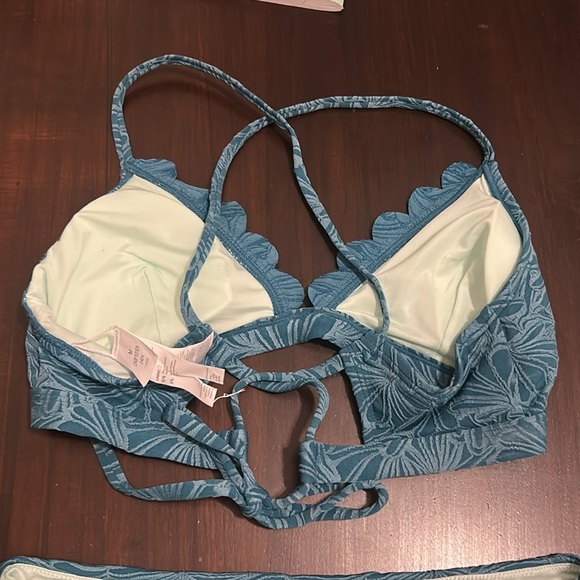 CUPSHE Cyan High Waisted Scalloped V Neck Bikini Set Women Size M NWOT - Picture 6 of 13